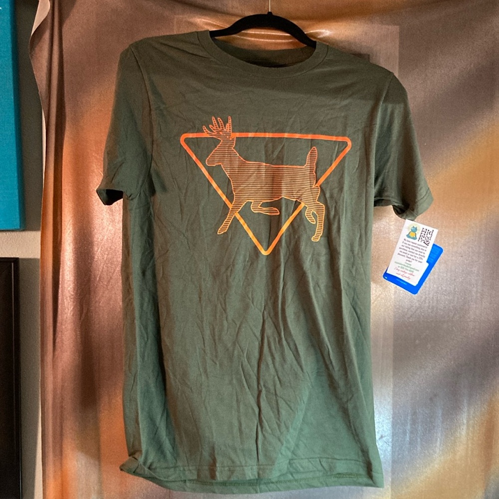 Columbia PHG size Small olive green with orange stag. Z
